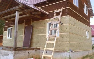 Какие утеплители лучше для деревянного дома